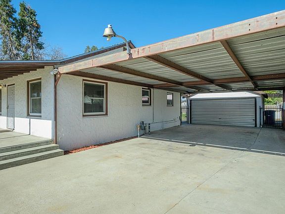 4th image of 4773 E Lamona Ave