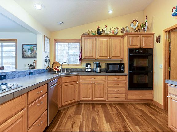 5th image of 61307 Mount Vista Dr