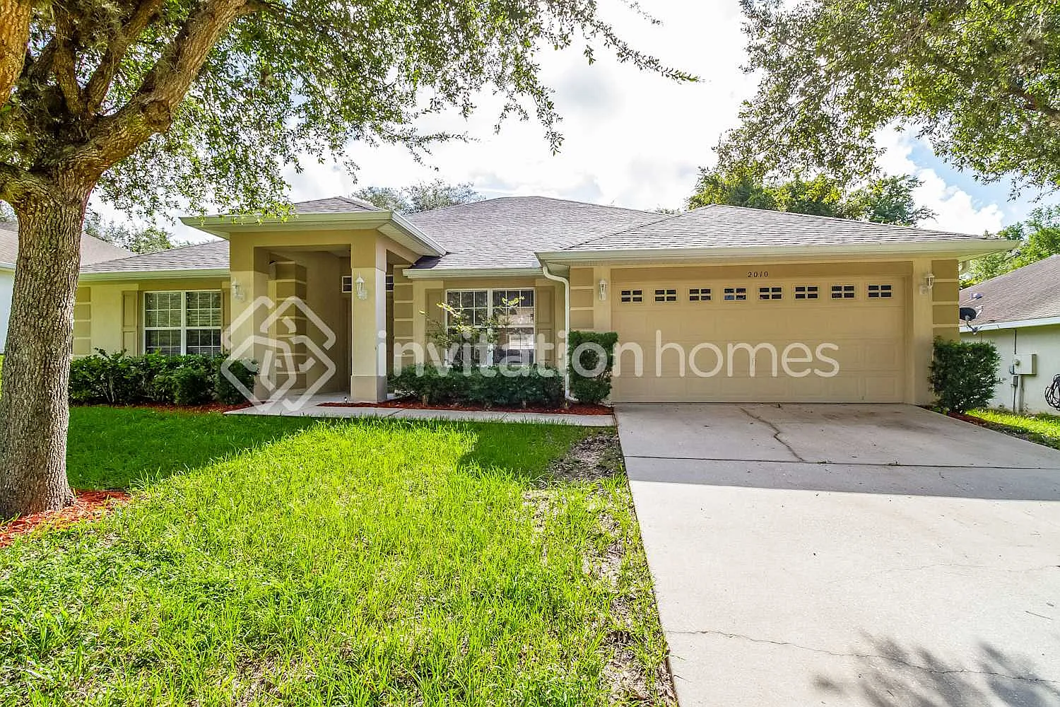 2010 Southern Oak Loop Minneola, FL 34715 — Photo 1
