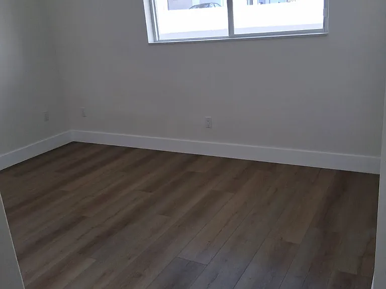 1904 SW 17th Ave #10 — Photo 6