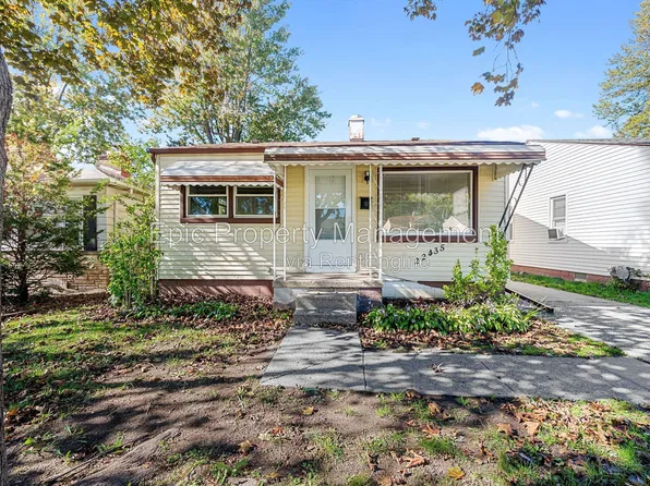22435 Sharrow Ave, Warren, MI 48089