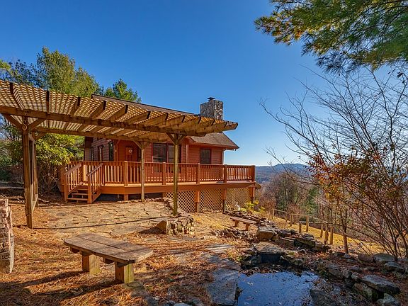 5th image of 405 Two Tops Ln