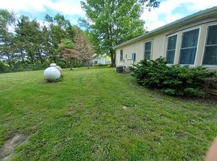 4524 E 249th St, Lyndon, KS 66451