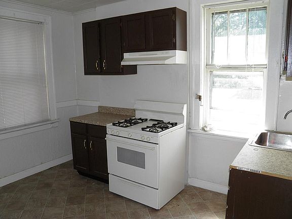 4th image of 4160-4162 Utah St