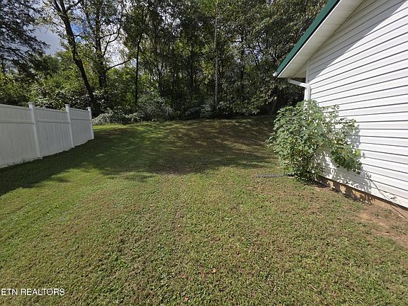 5th image of 162 Andy Baird Dr