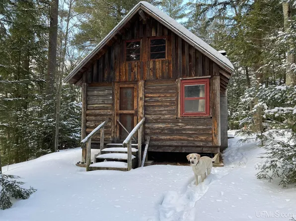 2191 Bushy Creek Trl, Marquette, MI 49855