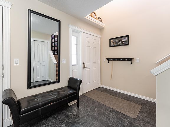 3rd image of 192 Westwood Point E