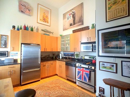 3rd image of 90 West St APT 20H