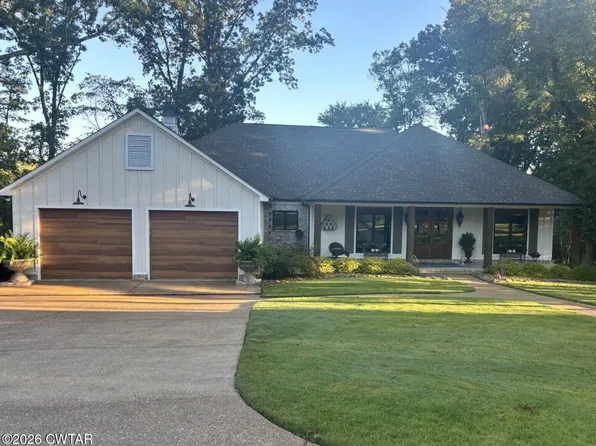 140 Lakewood Dr, Lexington, TN 38351