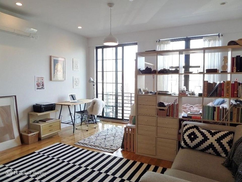 2nd image of 1046 Lafayette Ave APT 3B