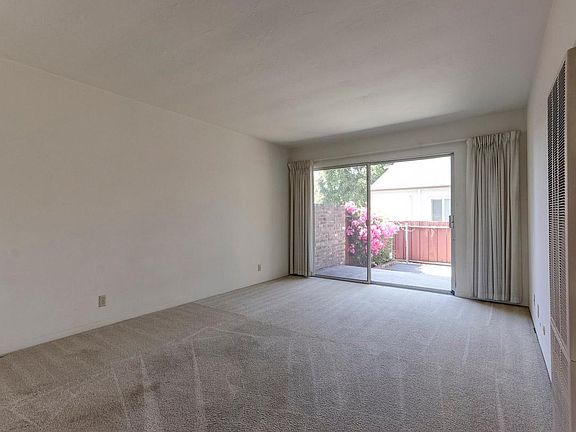 5th image of 2251 Buena Vista Ave APT 4