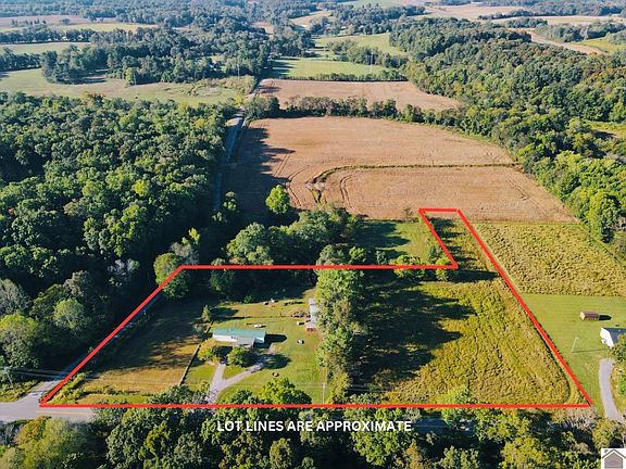 2nd image of 895 Green Valley Rd