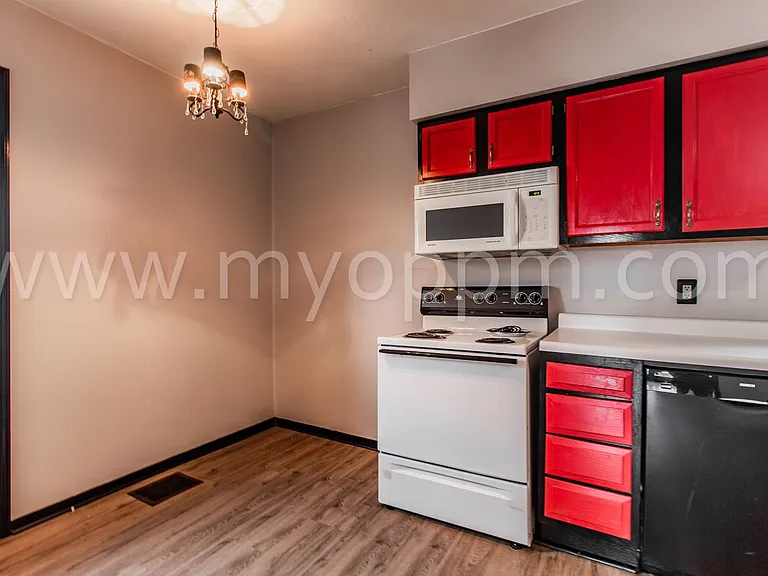 513 N 41st Ave — Photo 7