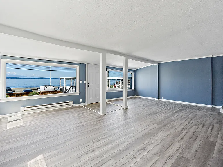 1310 Alki Ave SW — Photo 1