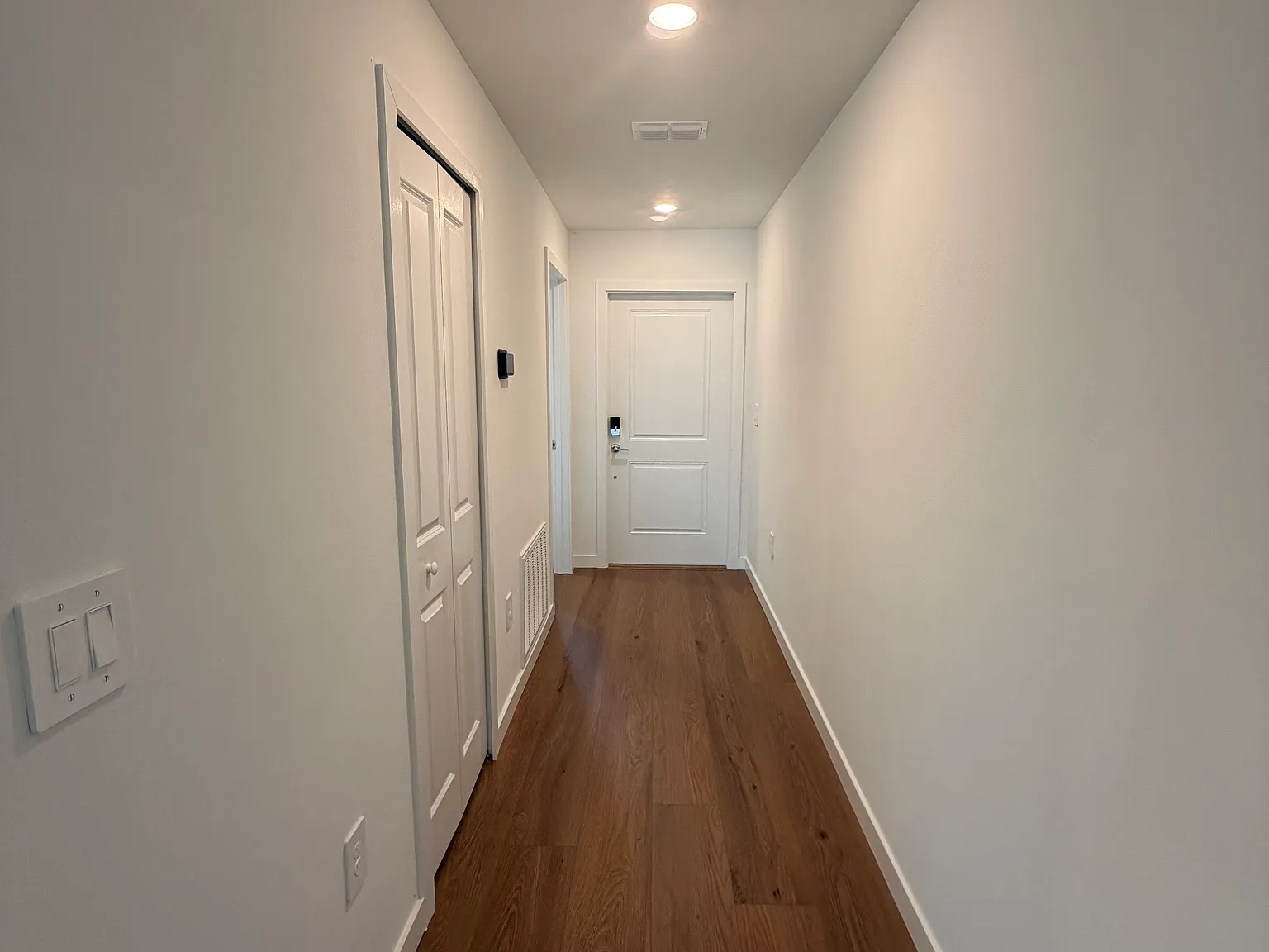 3 bed, 1429 sqft, $1,995 — Photo 3
