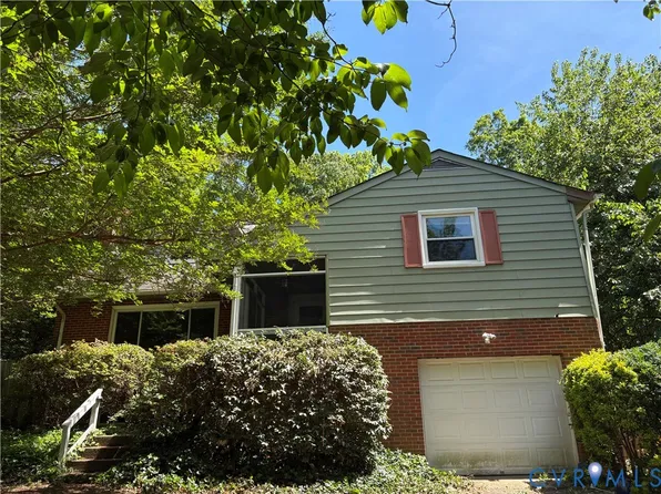 7901 Lake Shore Ct, North Chesterfield, VA 23235