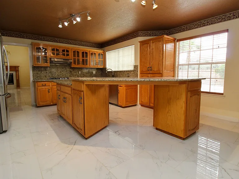 1984 Paseo Granada Ln — Photo 14