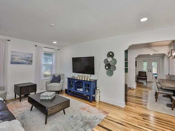 5th image of 1418R E Hanna Ave