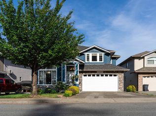 11656 Creekside St, Maple Ridge, BC V4R 2V5