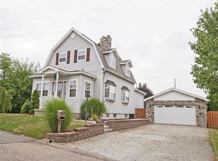 1716 Naugle St, Pittsburgh, PA 15207