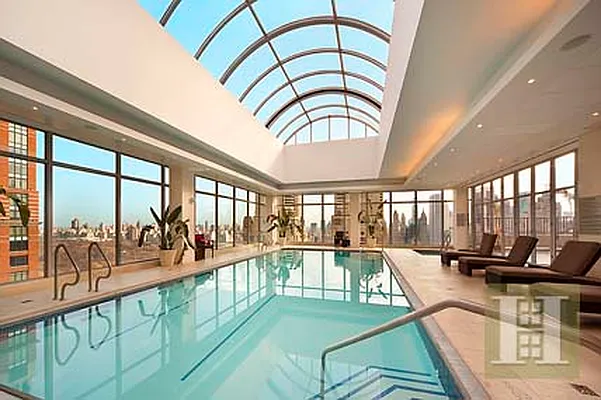 Rented by Halstead Real Estate | media 29