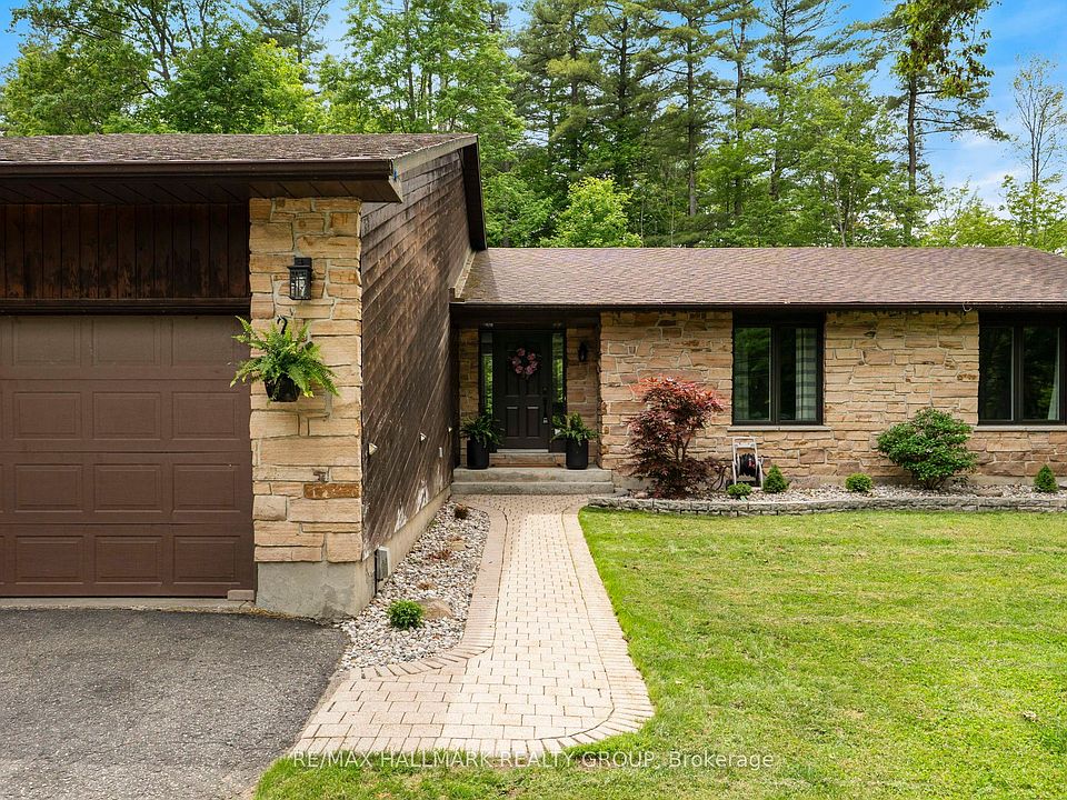 1st image of 408 Yole Cres