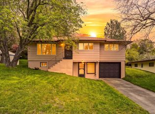 1210 NW Clifford St, Pullman, WA 99163