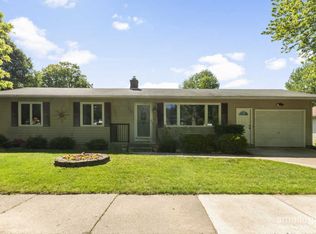 155 Edison Park Ave NW, Grand Rapids, MI 49504