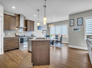 16404 12th Ave SW, Edmonton, AB T6W3K4