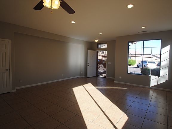 2nd image of 8438 W Cocopah St