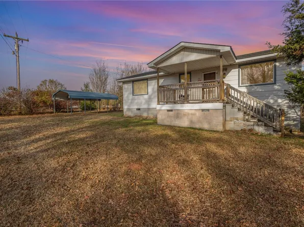 231 Roanoke Rd, Liberty, SC 29657