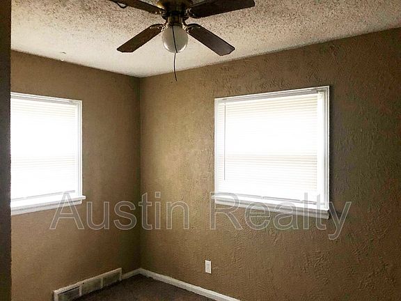 4th image of 31 S Harvey Ave