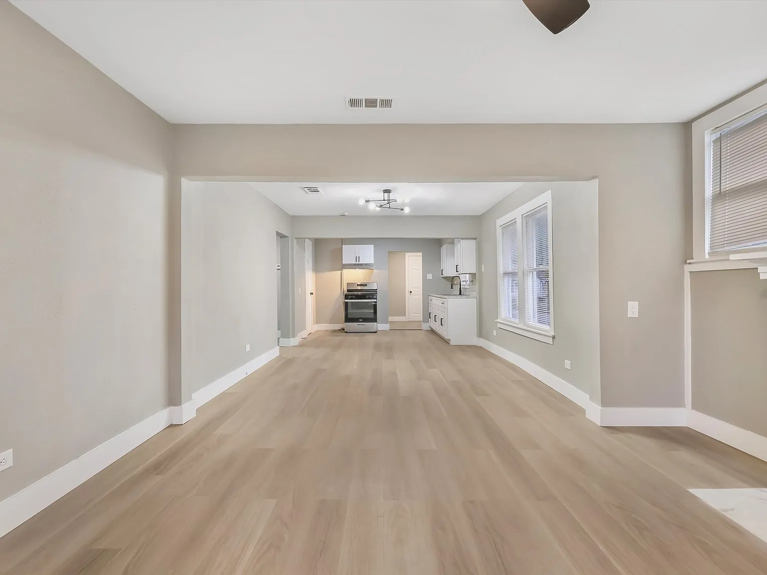3 bed, 1200 sqft, $1,750 — Photo 4