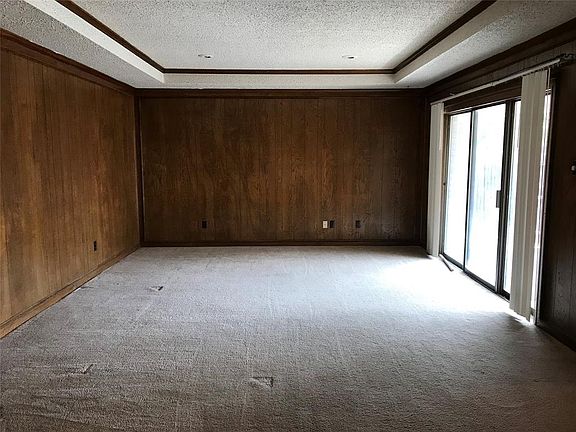 3rd image of 1011 Bluebird Dr