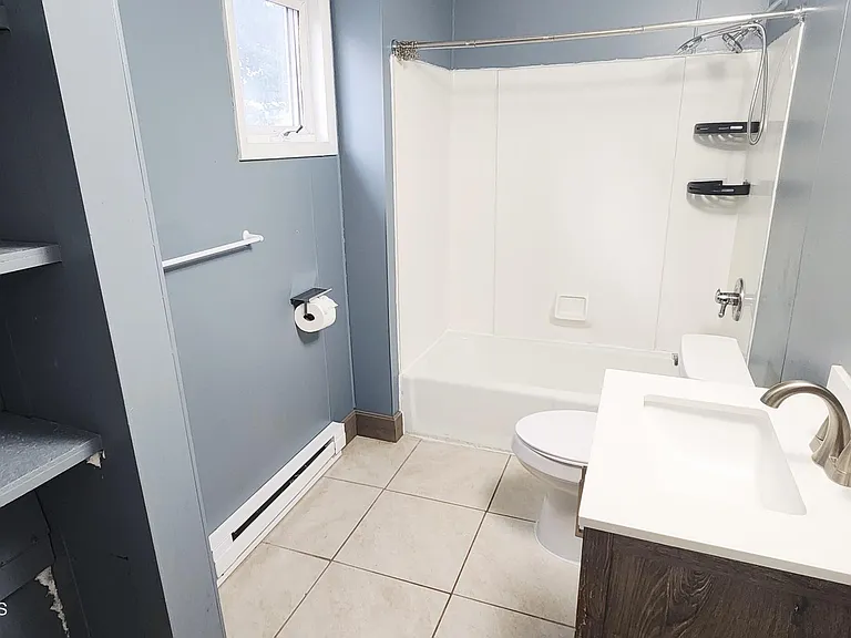 110 Ash St — Photo 10