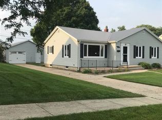 617 6th Ave SE, Dyersville, IA 52040