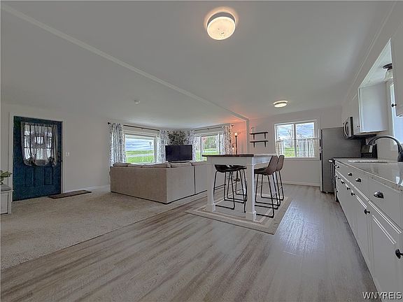 3rd image of 241 East Ave