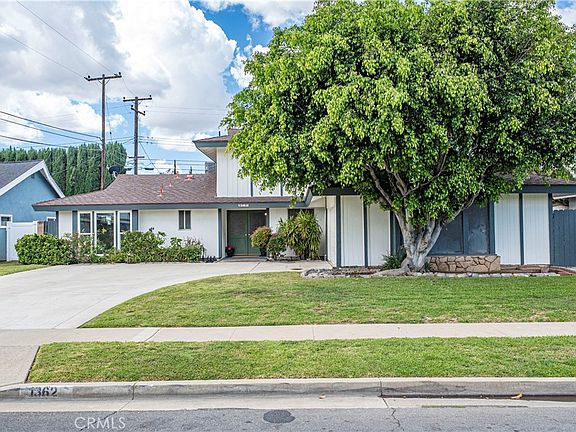 2nd image of 1362 Mauna Loa Rd
