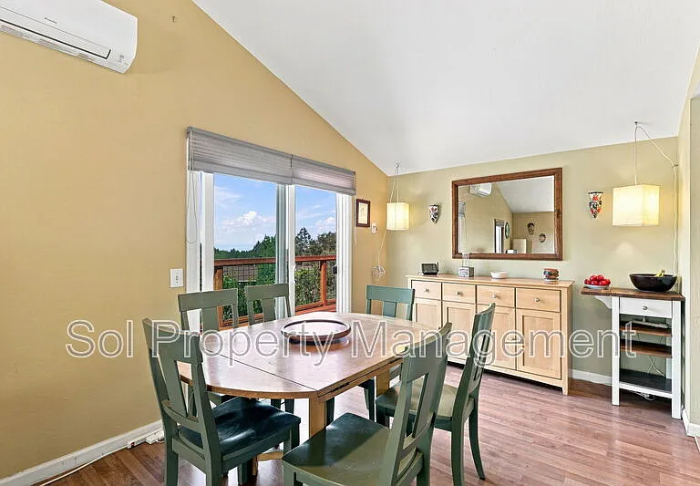 140 Spaten Way — Photo 5