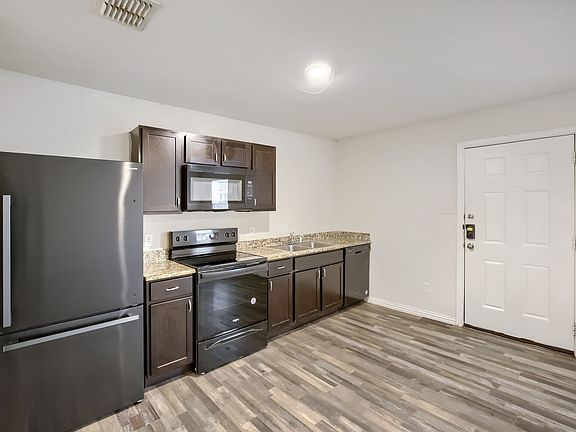 4th image of 5315 Colonial Ave