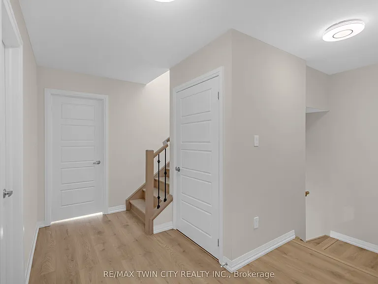 677 Park Rd N #17 — Photo 27