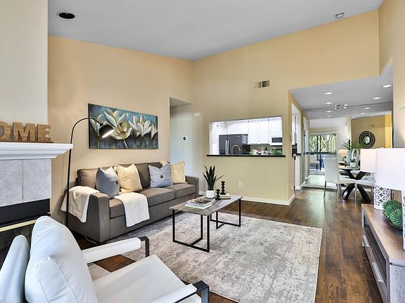 3rd image of 848 Bucks Lake Ct