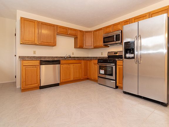 4th image of 2210 Floral Ct