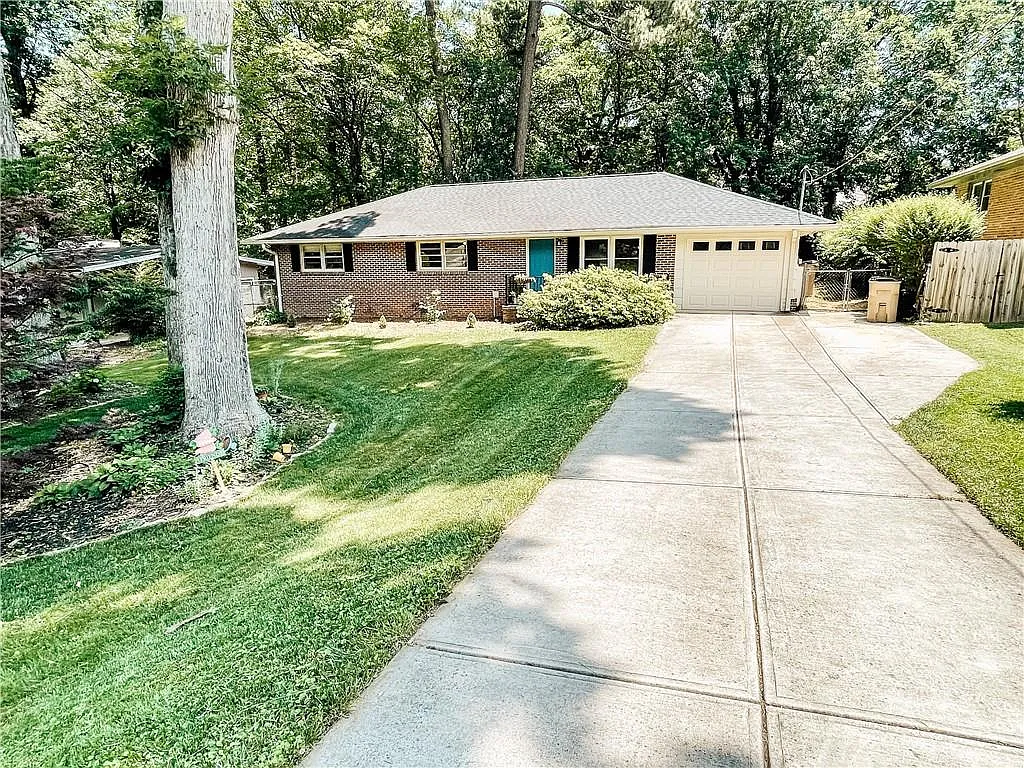 3 bed, 2.0 bath, 1421 sqft, $2,900 — Photo 1