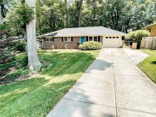 116 Indian Trl, Marietta, GA 30068
