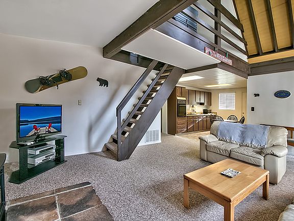 3rd image of 3724 Aspen Ave