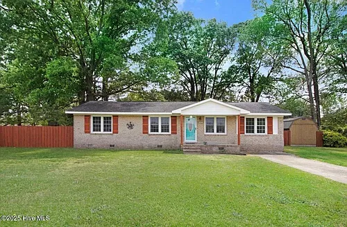 1975 Oakwood Dr Photo 1