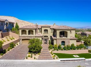 102 Highland Crown Rd, Las Vegas, NV 89141