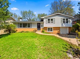 2717 W Castle Ct, Peoria, IL 61614