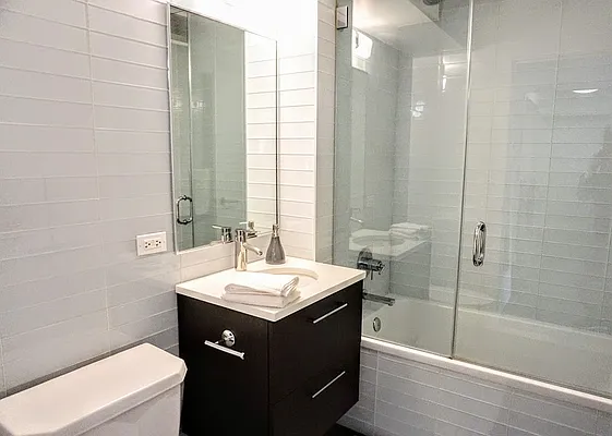 Rented by Greystar | media 5